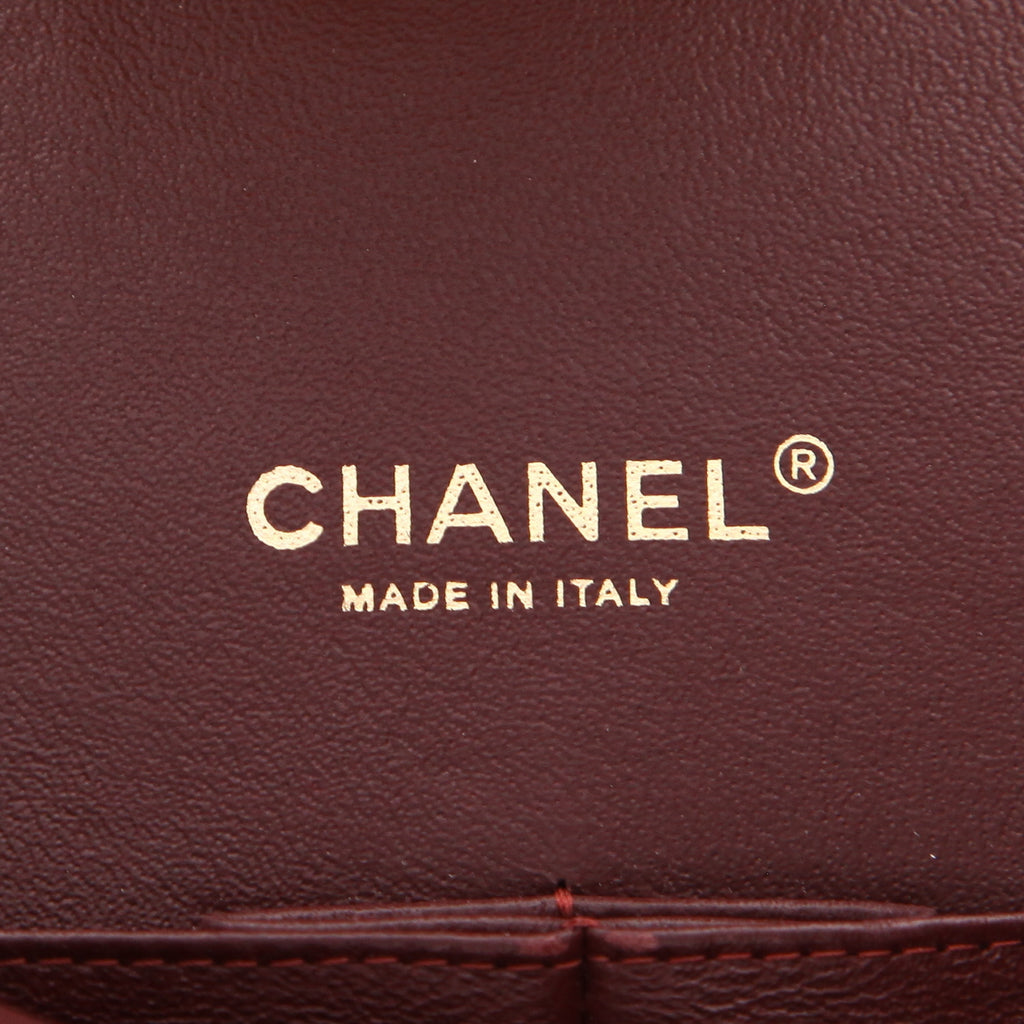 Chanel Timeless Maxi Jumbo handbag in black quilted leather - DETAIL 2