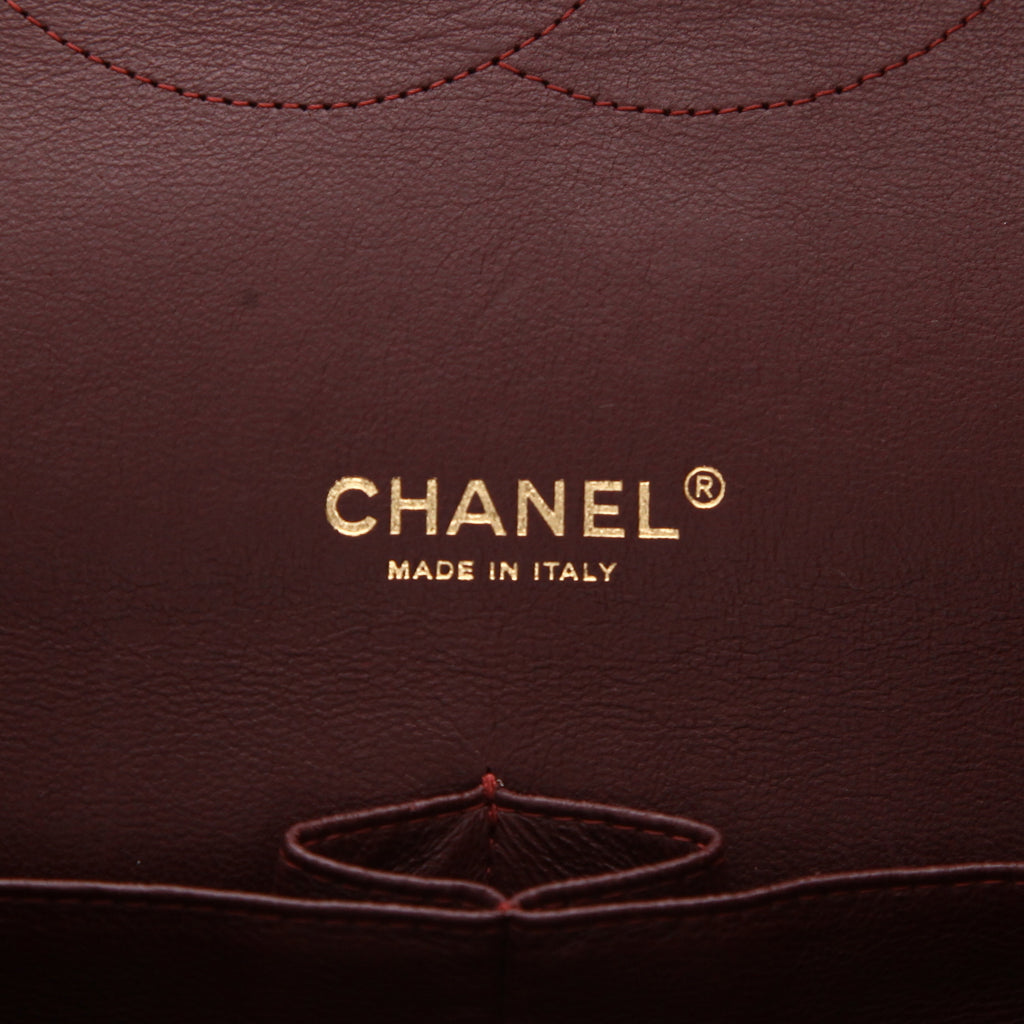 Chanel Timeless Maxi Jumbo shoulder bag in black quilted grained leather - DETAIL 2