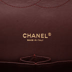 Chanel Timeless Maxi Jumbo shoulder bag in black quilted grained leather - DETAIL 2