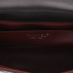 Chanel Timeless Maxi Jumbo shoulder bag in black quilted leather - DETAIL 2