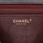 Chanel Timeless Maxi Jumbo shoulder bag in black quilted leather - DETAIL 2