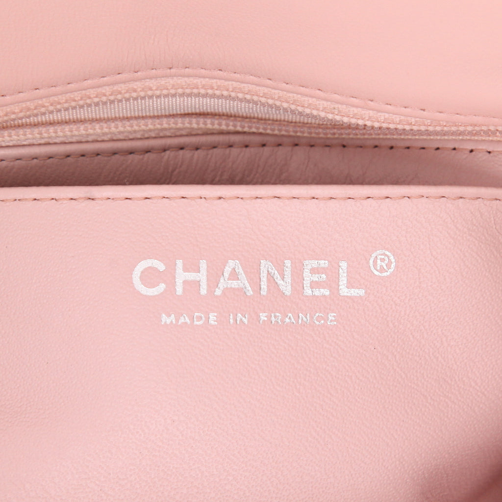 Chanel Timeless Mini Carré shoulder bag in pink quilted leather - DETAIL 2
