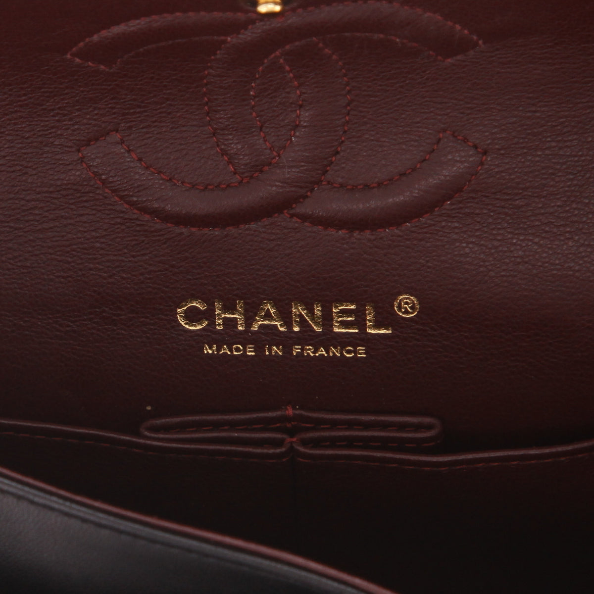 Chanel Timeless Petit handbag in black quilted leather - DETAIL 2
