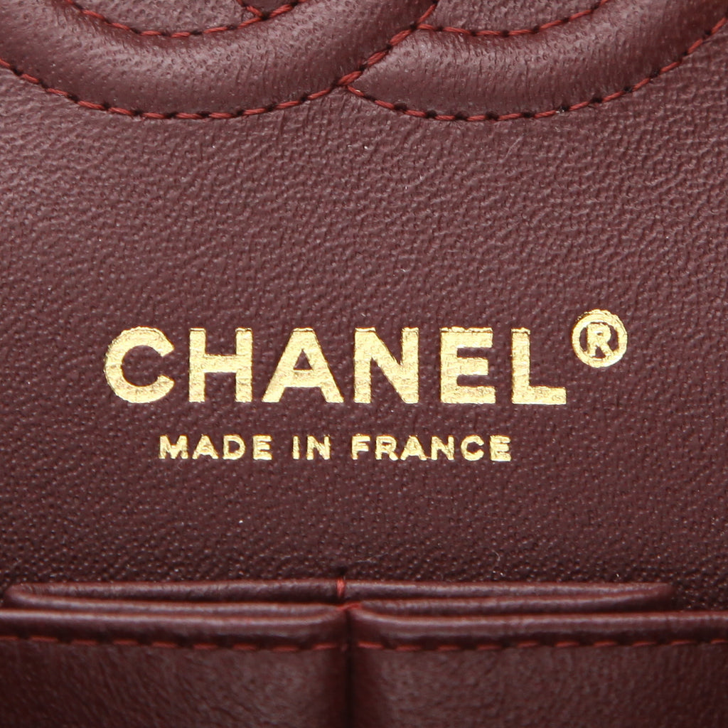 Chanel Timeless Petit handbag in black quilted leather - DETAIL 2