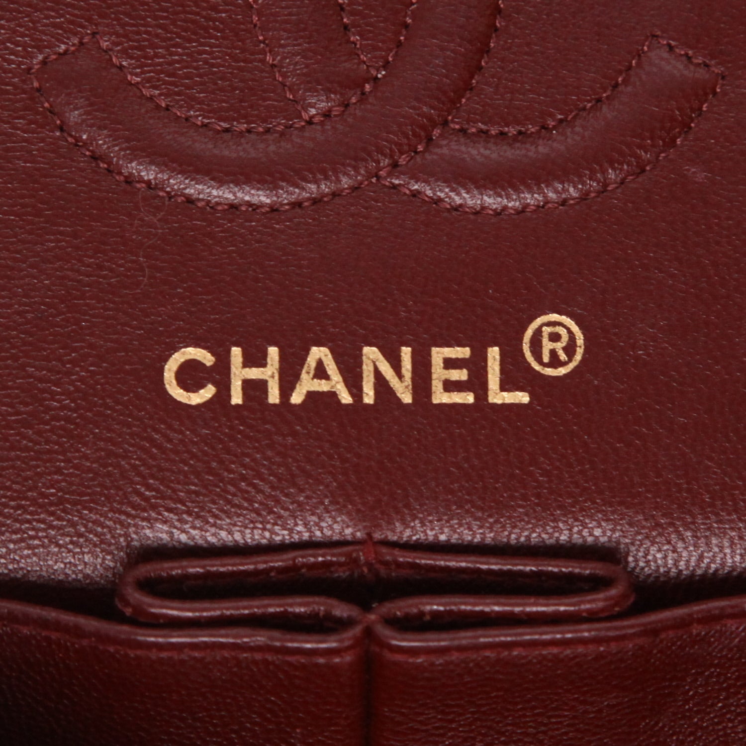 Chanel Timeless Petit handbag in black quilted leather - DETAIL 2
