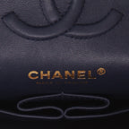 Chanel Timeless Petit handbag in navy blue quilted leather - DETAIL 2