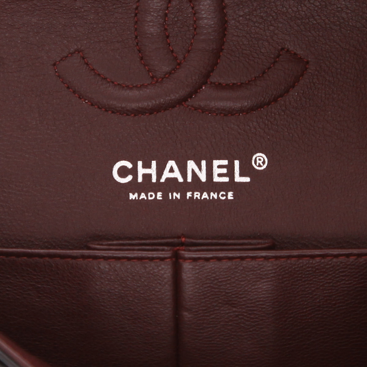 Chanel Timeless Petit shoulder bag in black quilted leather - DETAIL 2