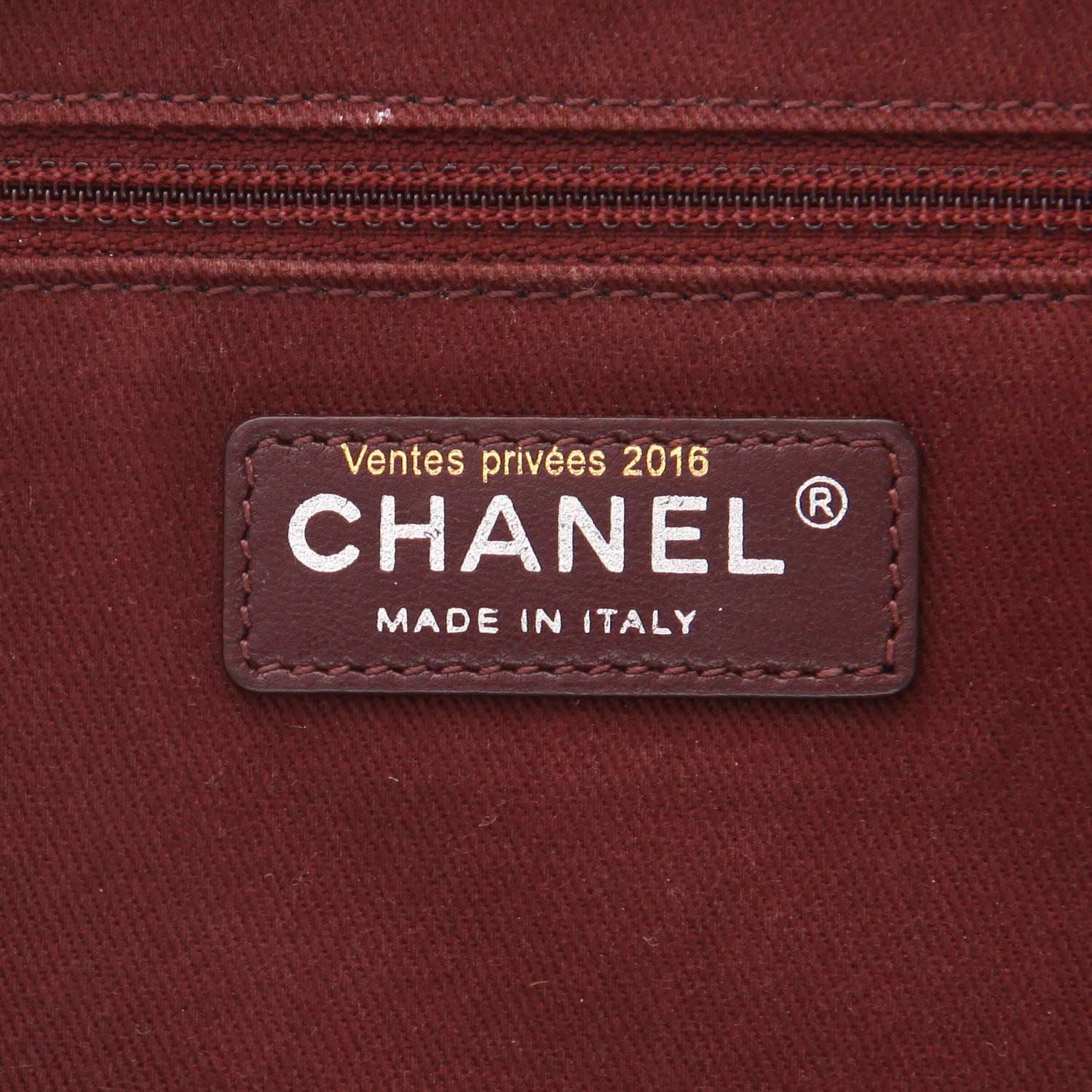 Chanel Timeless shoulder bag in green quilted leather - DETAIL 2