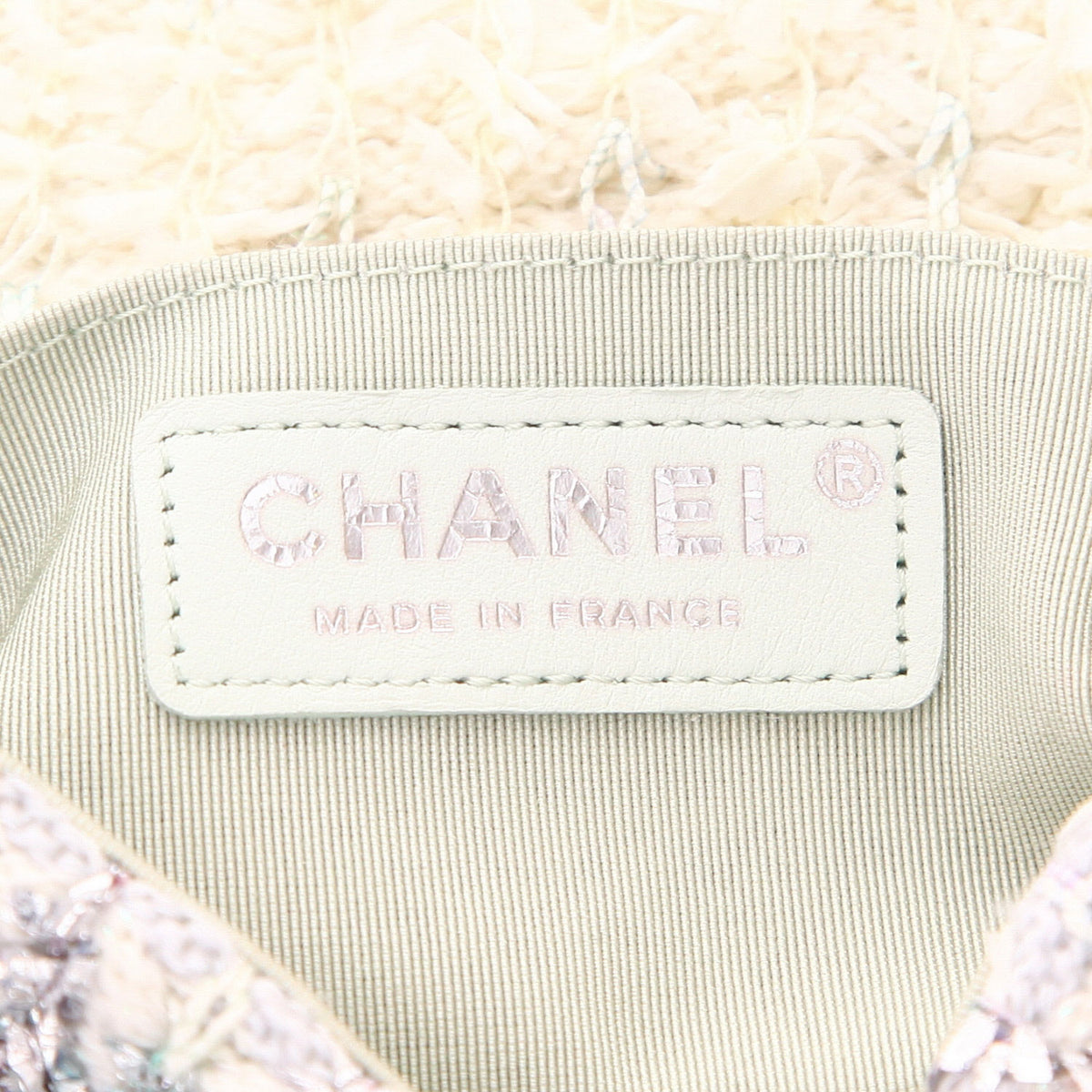Chanel Timeless shoulder bag in white, purple and silver tweed - DETAIL 2