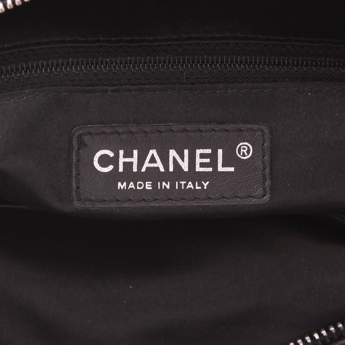 Chanel Vintage handbag in black leather - DETAIL 2