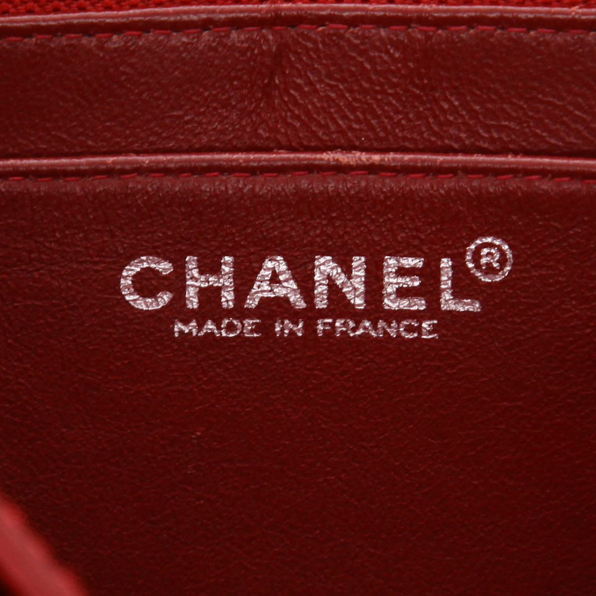 Chanel Vintage handbag in red quilted jersey and red patent leather - DETAIL 2