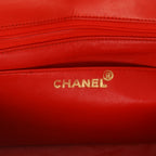 Chanel Vintage handbag in red quilted leather - DETAIL 2
