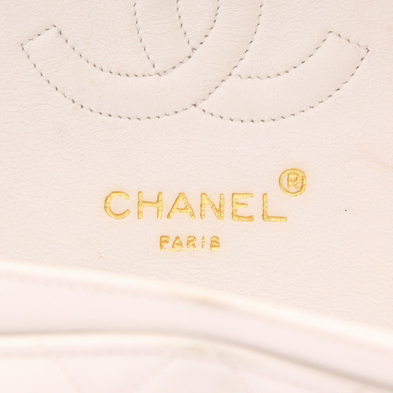 Chanel Vintage handbag in white quilted leather - DETAIL 2