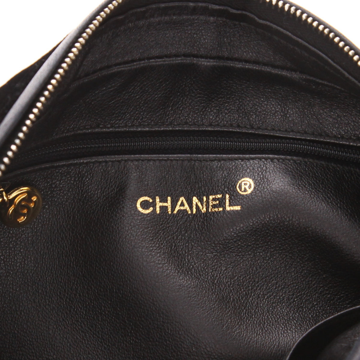 Chanel Vintage shoulder bag in black velvet - DETAIL 2