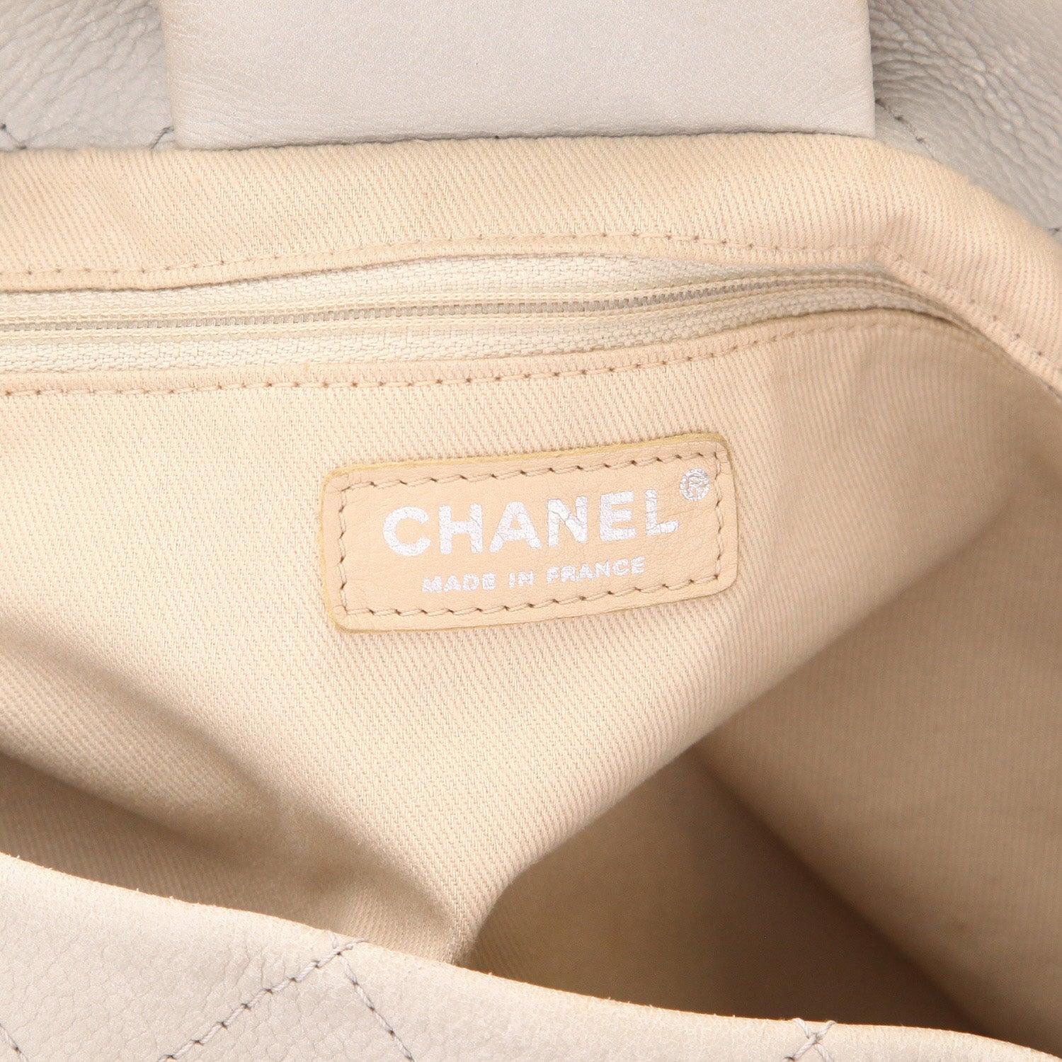 Vintage Chanel handbag in sea-green leather - DETAIL 2