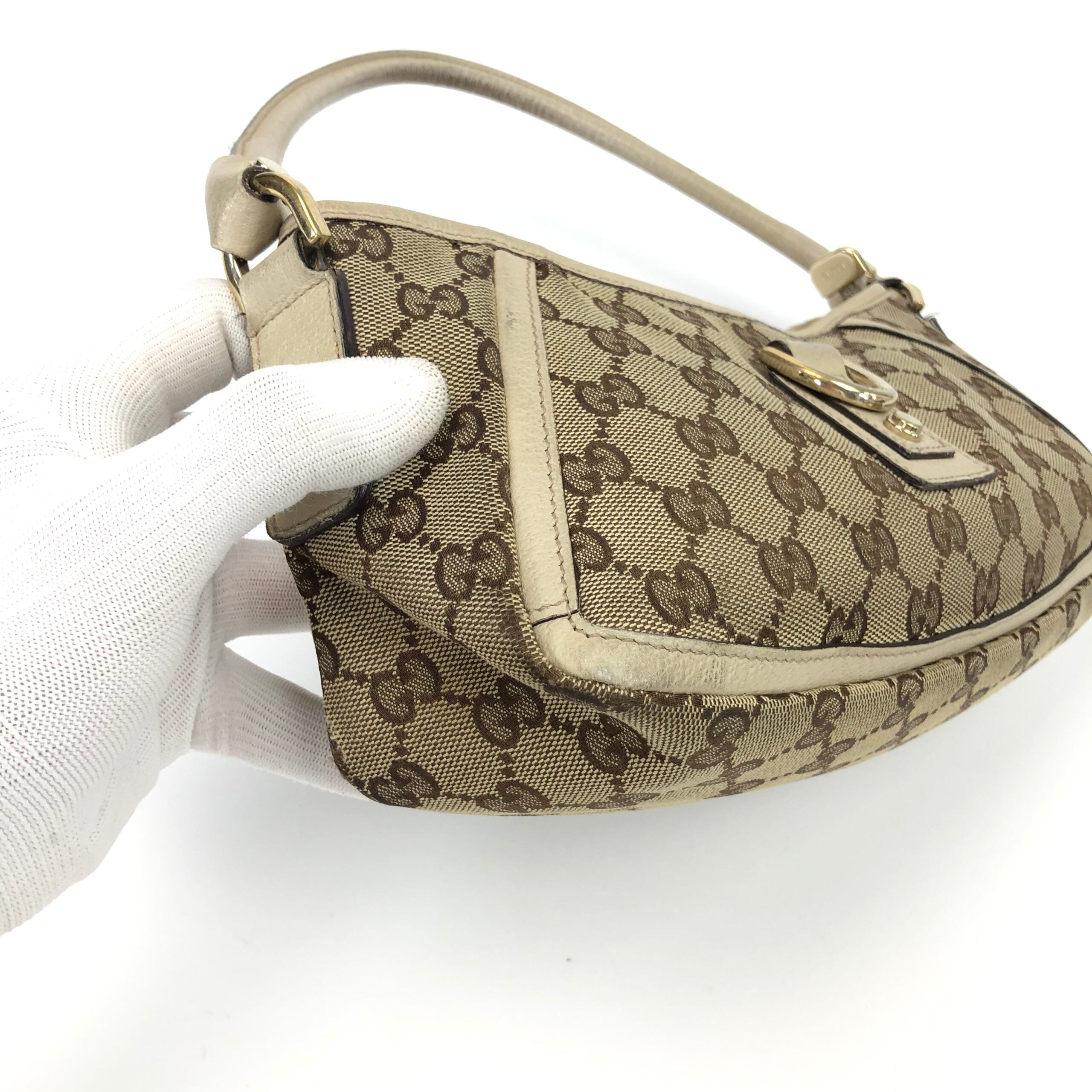 GUCCI MONOGRAM SHOULDER BAG