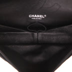 Chanel 2.55 large model shoulder bag in grey quilted iridescent leather - DETAIL 3