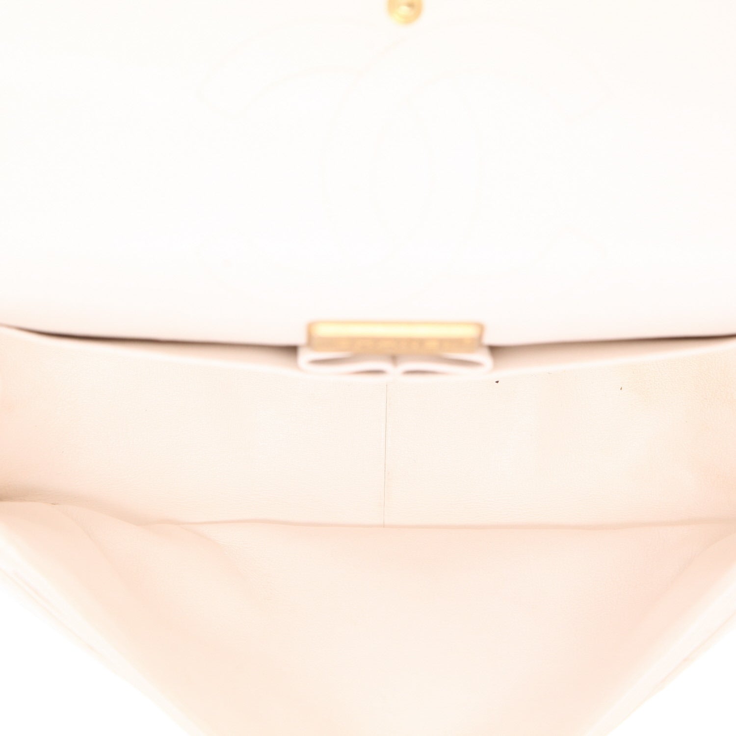 Chanel 2.55 shoulder bag in white quilted leather - DETAIL 3