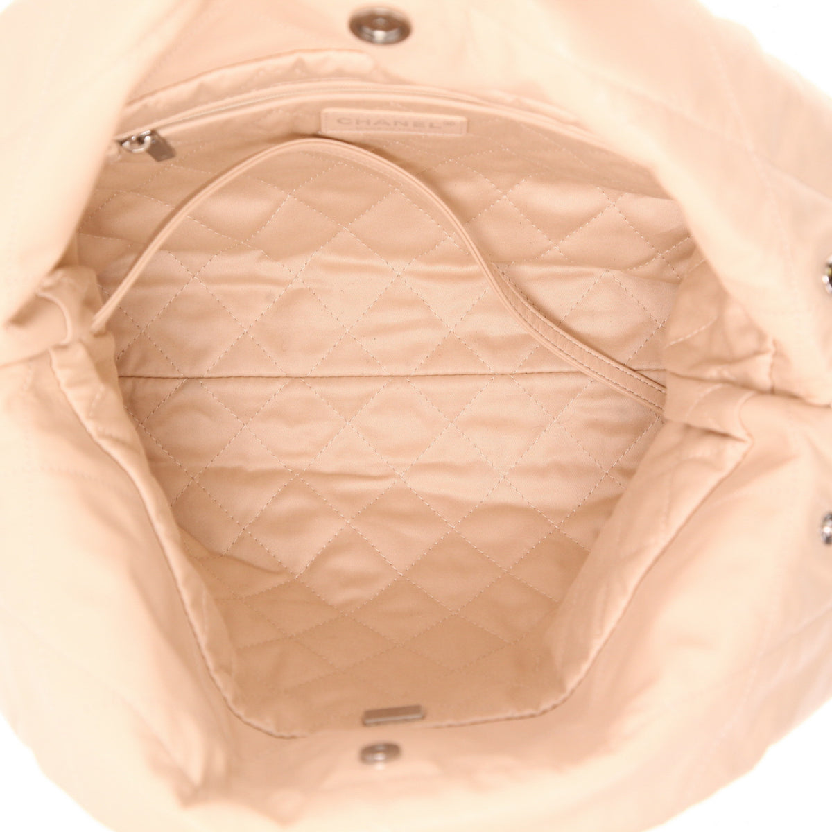 Chanel 22 shopping bag in beige leather - DETAIL 3