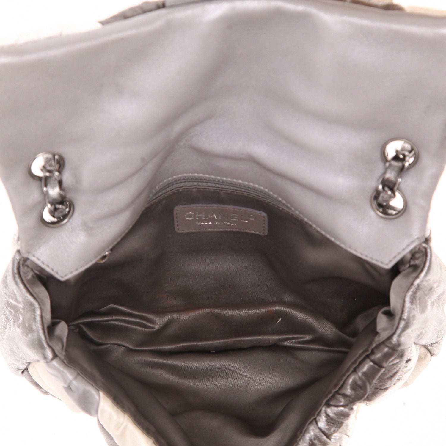 Chanel Baguette handbag in beige, grey and silver leather - DETAIL 3