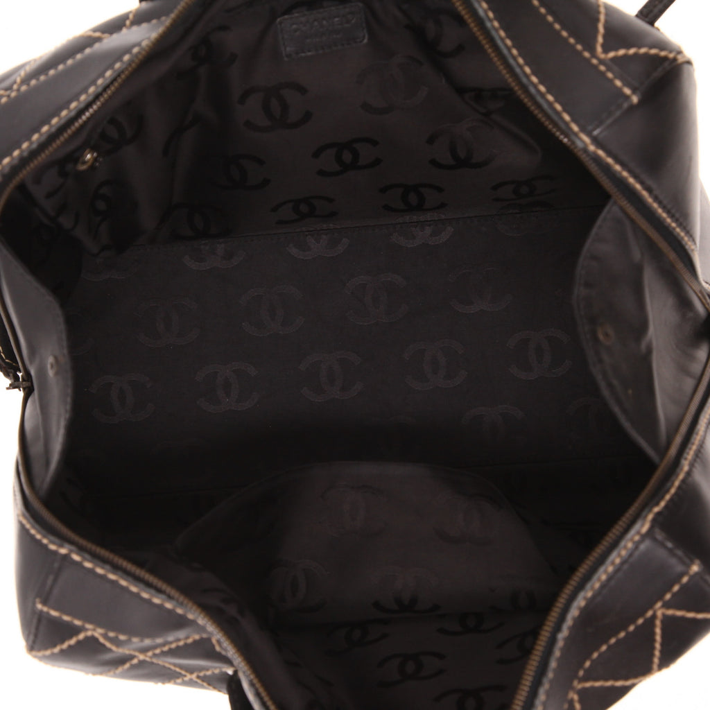 Chanel Boston handbag in black leather - DETAIL 3