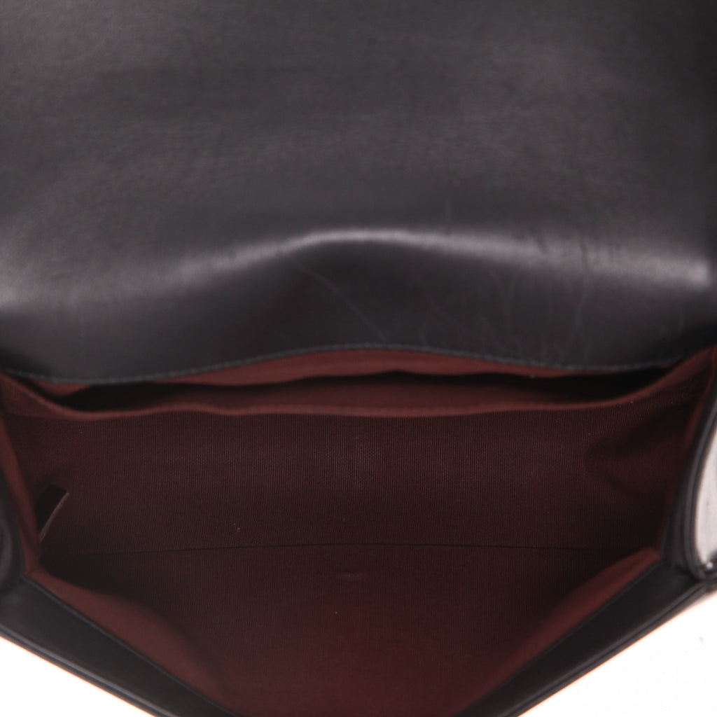 Chanel Boy shoulder bag in black leather - DETAIL 3