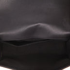 Chanel Boy shoulder bag in black patent leather - DETAIL 3