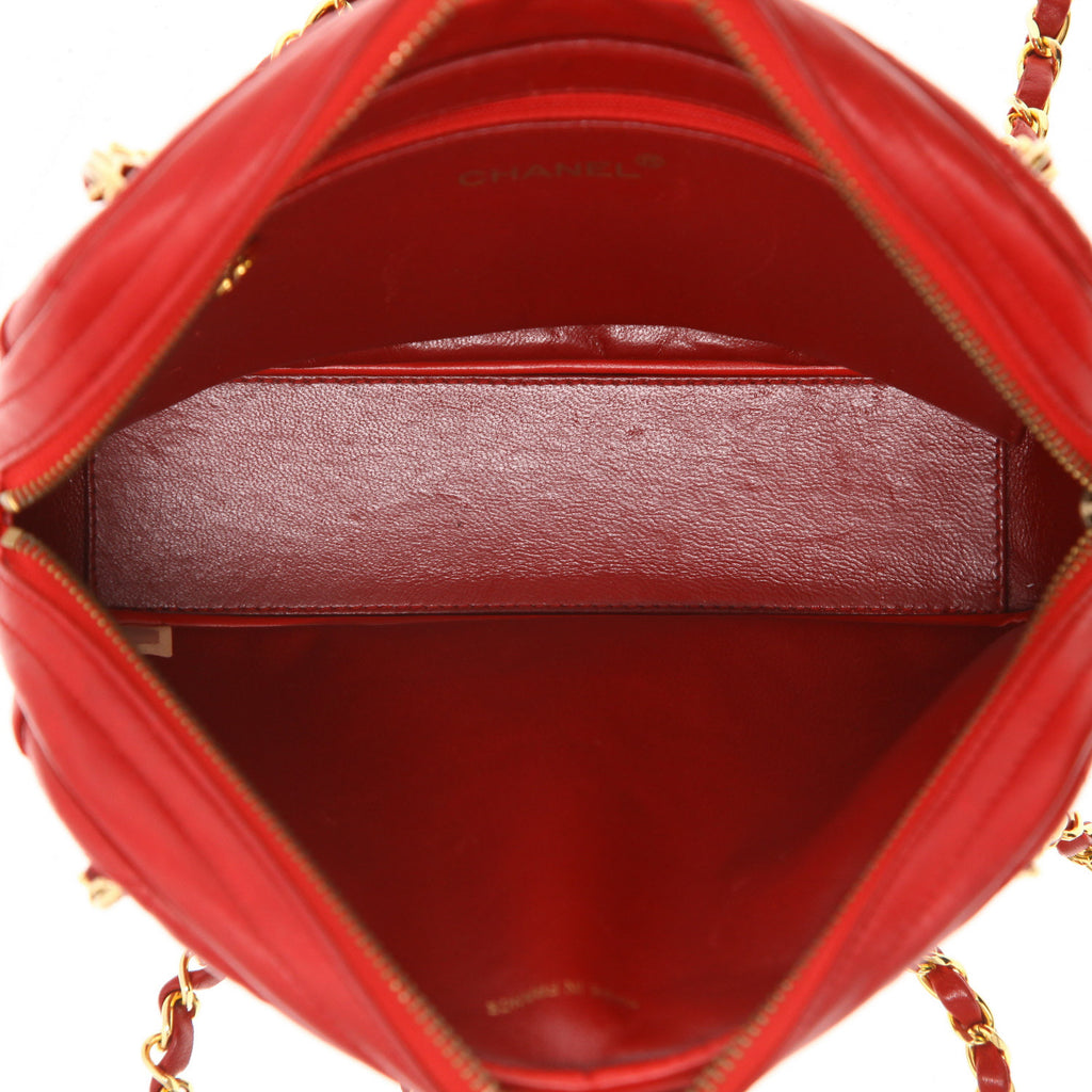 Chanel Camera handbag in red quilted leather - DETAIL 3