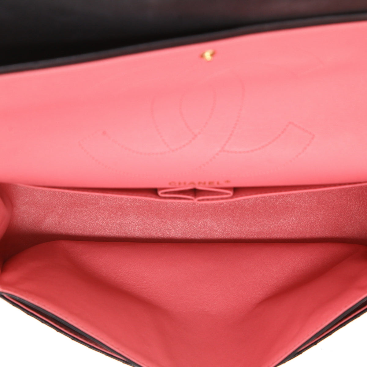Chanel 2.55 shoulder bag in black chevron quilted leather - DETAIL 3