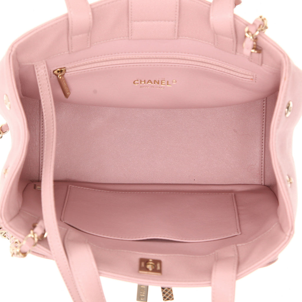 Chanel Executive handbag in pink grained leather - DETAIL 3