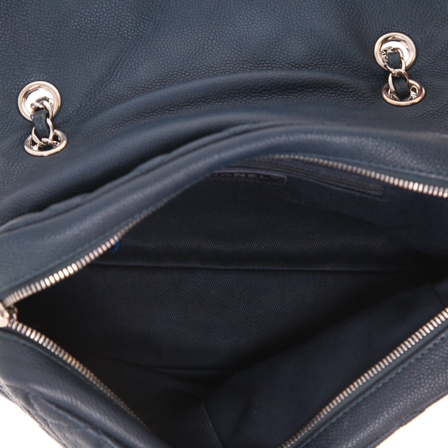 Chanel handbag Blue quilted grained leather flap bag - DETAIL 3