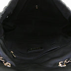 Chanel handbag in black quilted leather - DETAIL 3