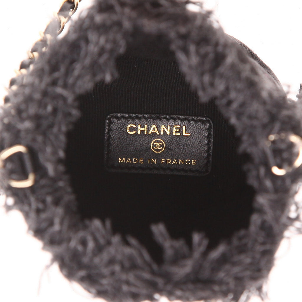 Chanel mini shoulder bag in black denim canvas - DETAIL 3