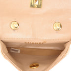 Chanel Mini Timeless shoulder bag in beige quilted leather - DETAIL 3