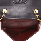 Chanel Mini Timeless shoulder bag in black quilted leather - DETAIL 3
