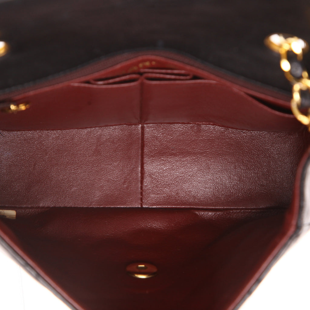 Chanel Mini Timeless shoulder bag in black quilted leather - DETAIL 3