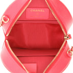Chanel Round on Earth shoulder bag in pink quilted grained leather - DETAIL 3