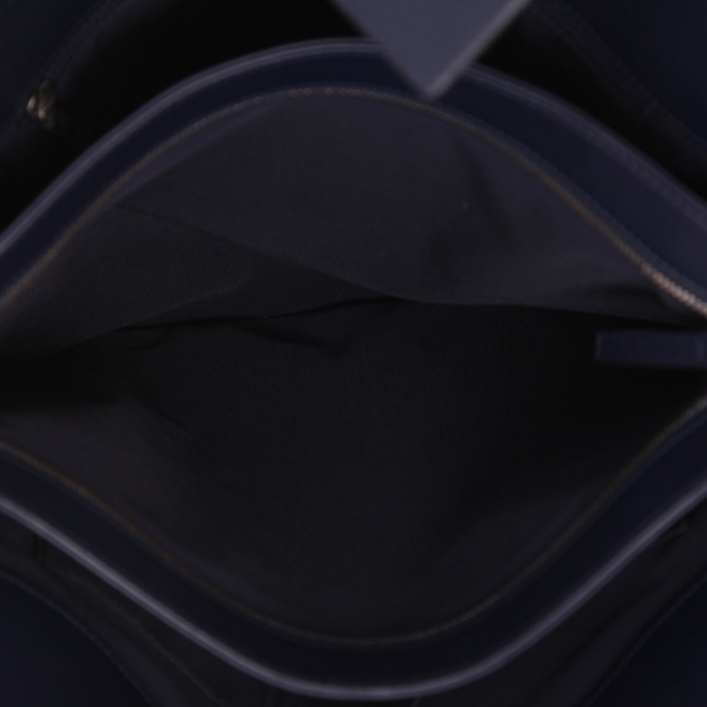 Chanel shopping bag in navy blue quilted leather - DETAIL 3