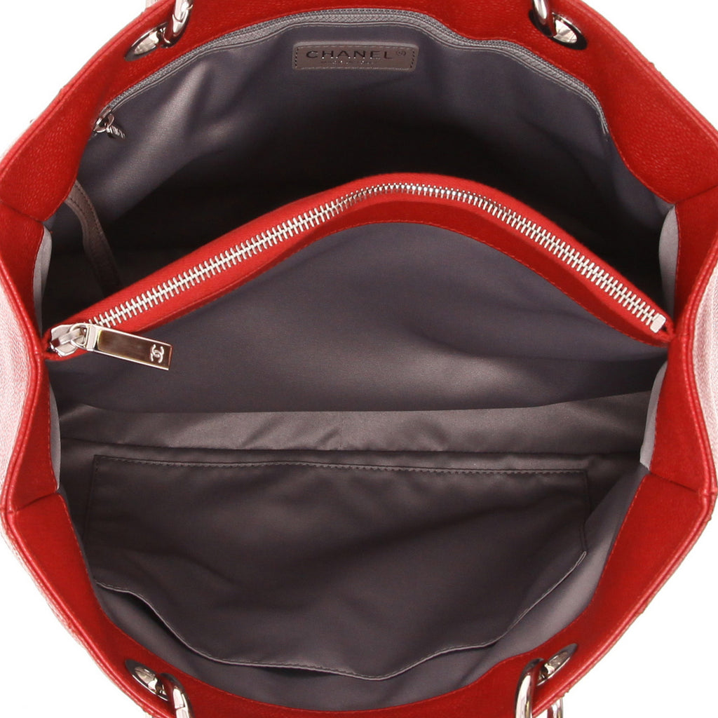 Chanel Shopping GST handbag in red quilted grained leather - DETAIL 3