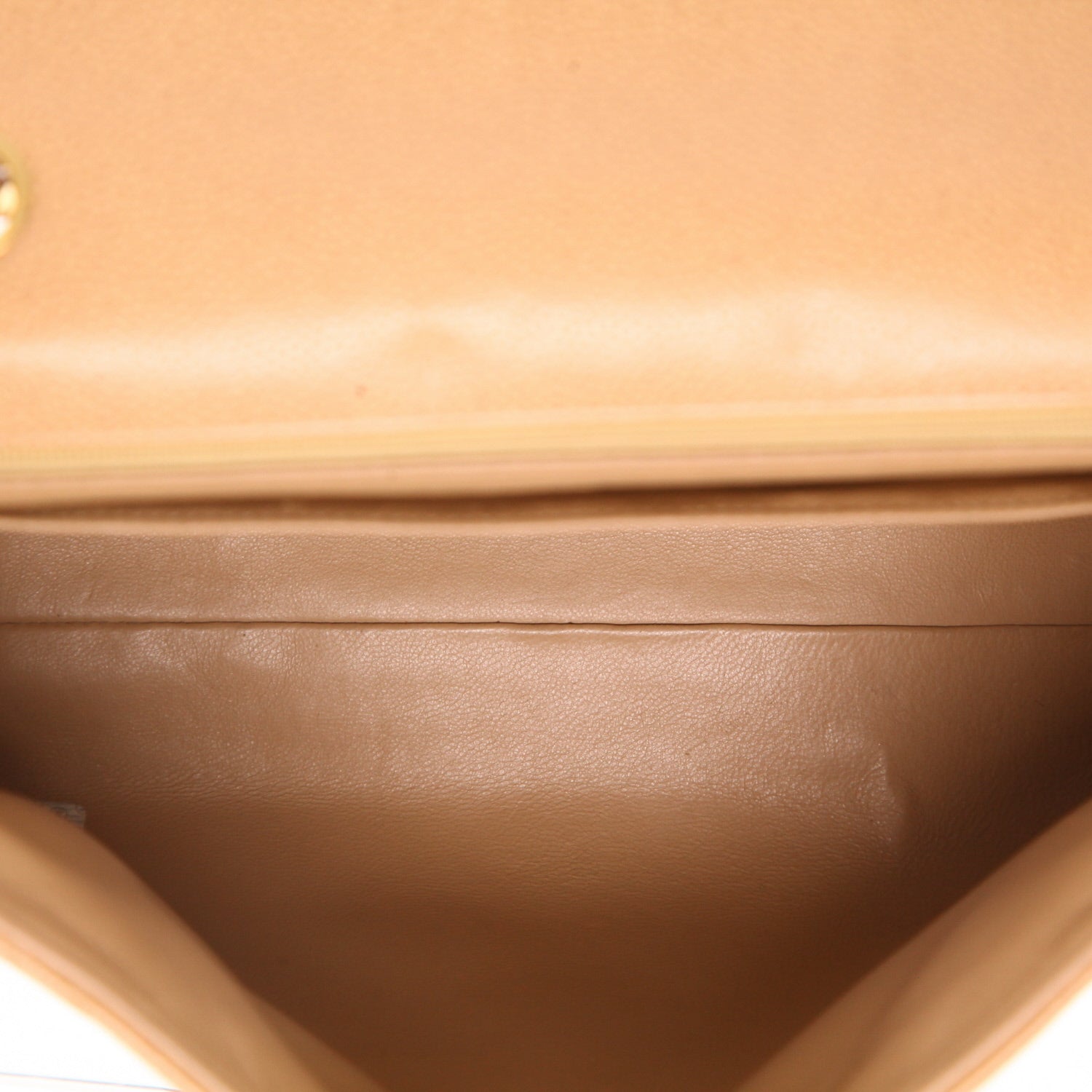 Chanel shoulder bag in beige quilted grained leather - DETAIL 3