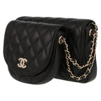 Chanel shoulder bag in black quilted leather - DETAIL 3