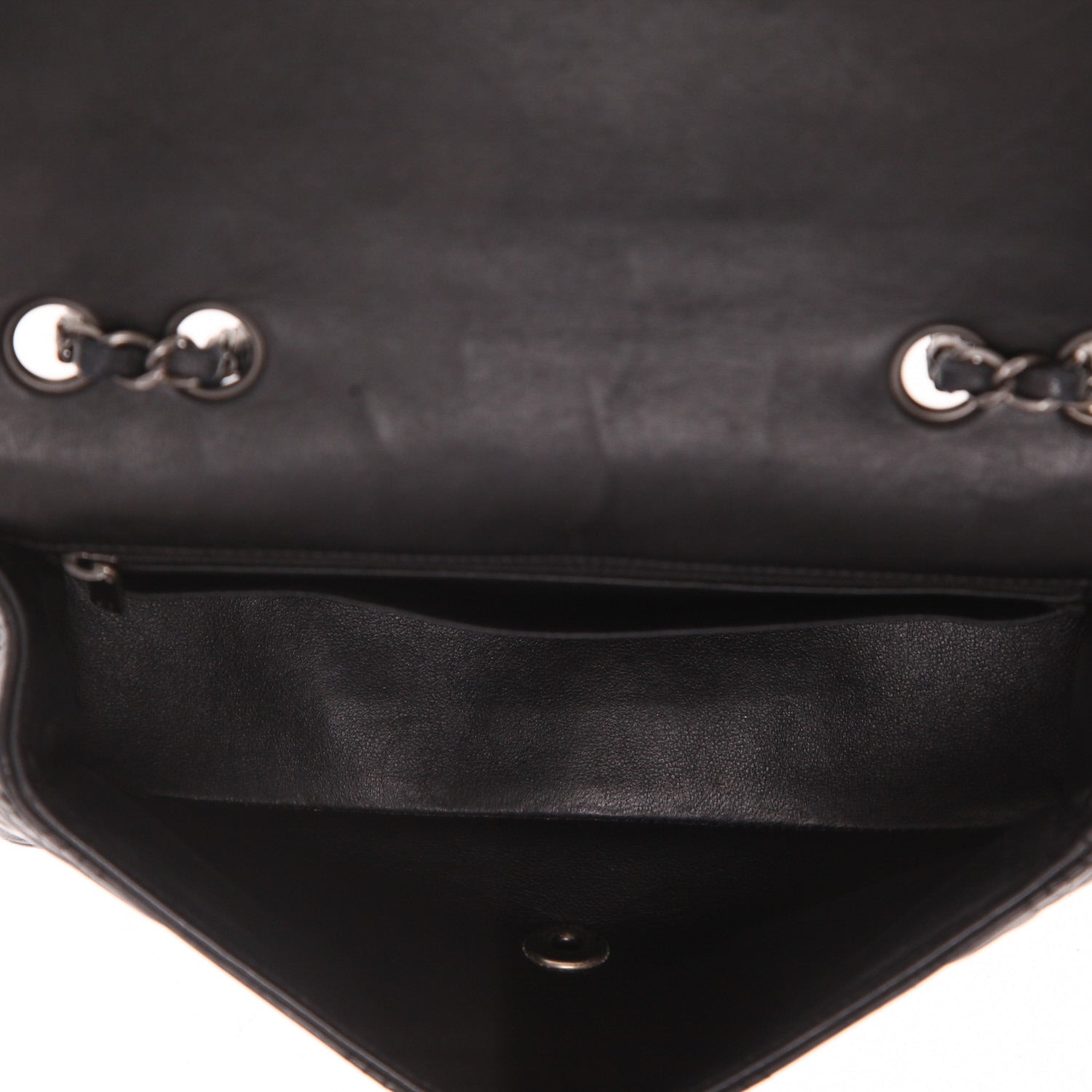 Chanel Timeless Classic handbag in black monogram leather - DETAIL 3