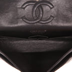 Chanel Timeless Classic handbag in black quilted grained leather - DETAIL 3