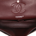 Chanel Timeless Classic handbag in black quilted leather - DETAIL 3