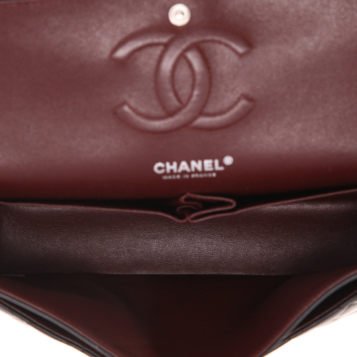 Chanel Timeless Classic handbag in black quilted leather - DETAIL 3