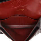 Chanel Timeless Classic handbag in black quilted leather - DETAIL 3