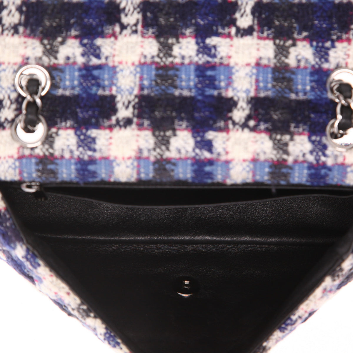 Chanel Timeless Classic handbag in blue, white and black tweed - DETAIL 3