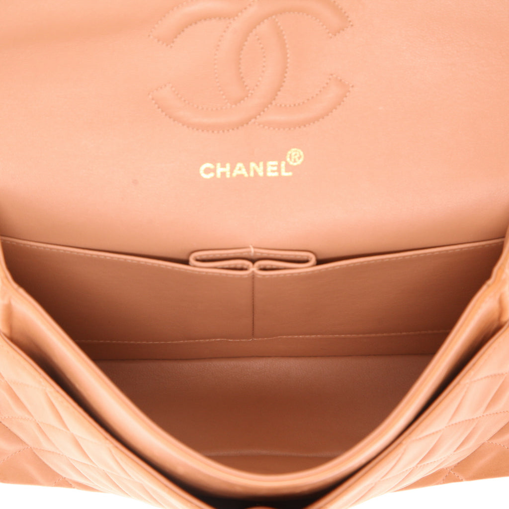 Chanel Timeless Classic handbag in pink quilted leather - DETAIL 3