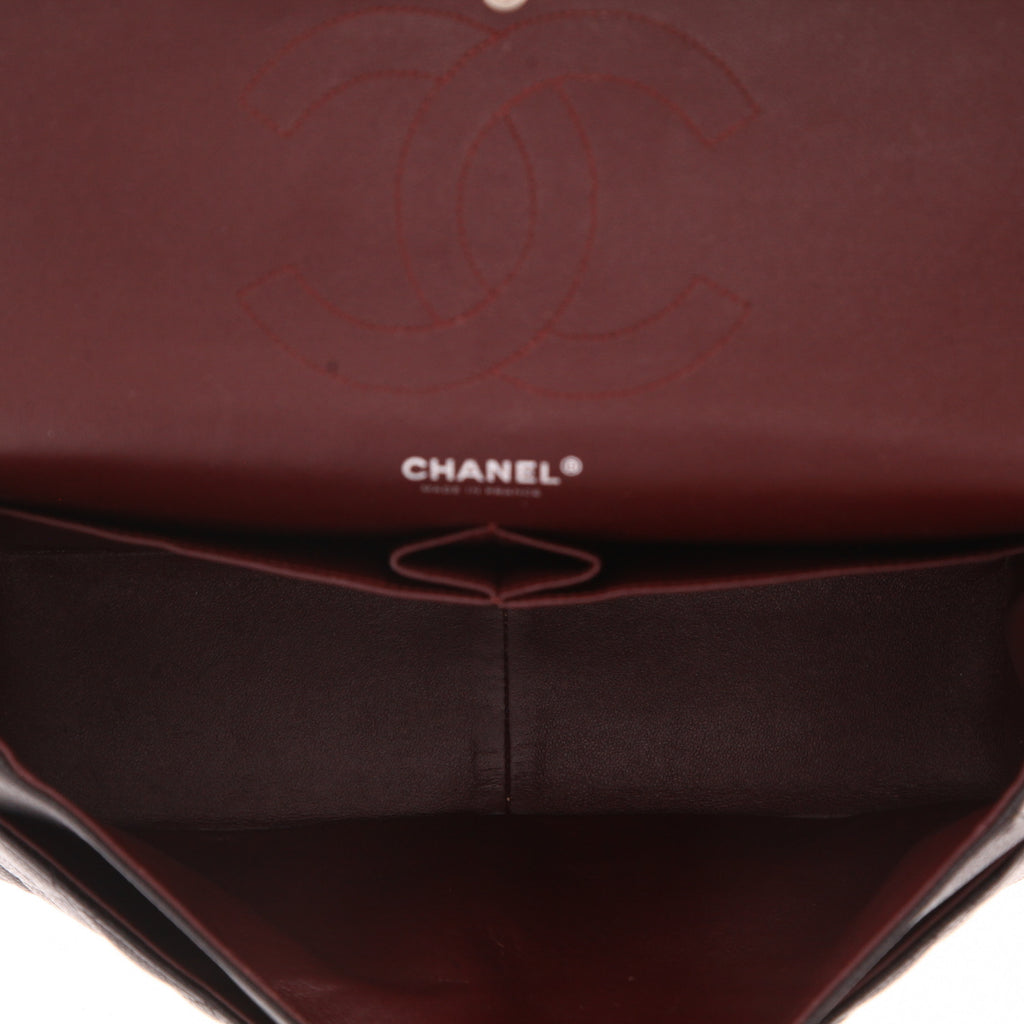 Chanel Timeless Jumbo handbag in black quilted grained leather - DETAIL 3