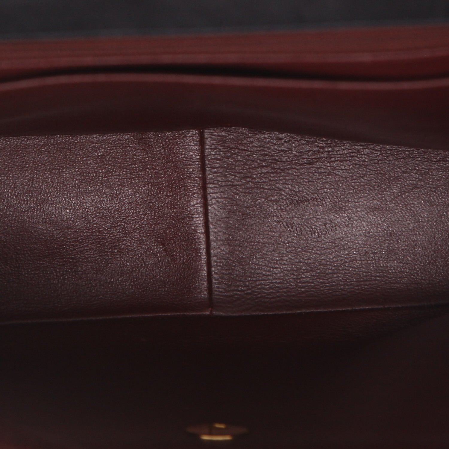 Chanel Timeless Jumbo handbag in black quilted leather - DETAIL 3